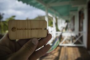 South West Bay Cabañas