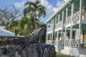 South West Bay Cabañas