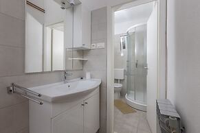 Matija - 120m to the Beach - R1