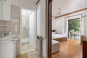 Matija - 120m to the Beach - R1