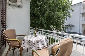 Matija - 120m to the Beach - R1