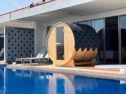 POOL VILLA KOURIJIMA by COLDIO