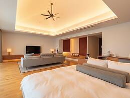 POOL VILLA KOURIJIMA by COLDIO