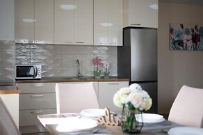 Skyline - Luxurious & Modern - A1