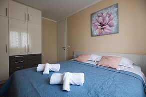 Skyline - Luxurious & Modern - A1