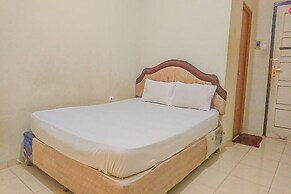 OYO Life 93590 Penginapan Palapa 10 Syariah