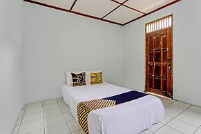 SPOT ON 93592 Pondok Backpackers Ardafa JogjaNearBlue Lagoon Jogja