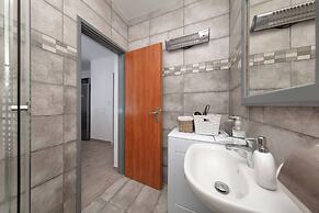 Berto - With Pool - H