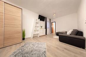 Berto - With Pool - H