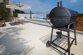 Berto - With Pool - H