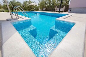 Berto - With Pool - H