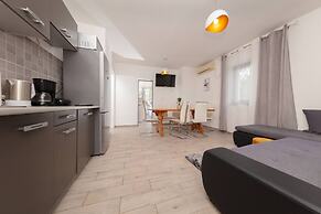 Berto - With Pool - H