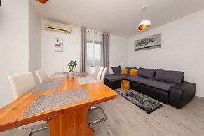 Berto - With Pool - H