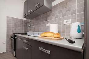 Berto - With Pool - H