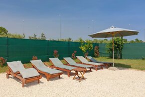 Berto - With Pool - H