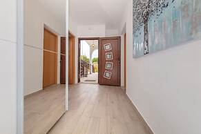 Berto - With Pool - H