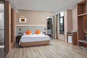 Hawthorn by Wyndham Honghe Mile Hot Spring