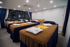 Sandals Island Hotel