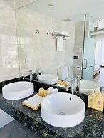 Sandals Island Hotel