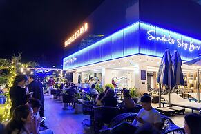 Sandals Island Hotel