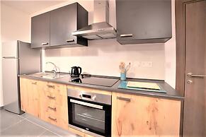 Elise Apartments