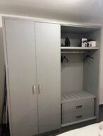 Elise Apartments