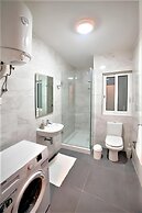 Elise Apartments