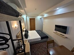 MOJO OTEL ALSANCAK
