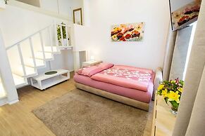 Bonne Chance Apartments