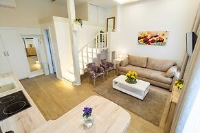 Bonne Chance Apartments