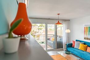 Your Retro Beach Front Hideaway in Salou