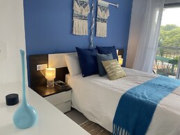 Your Retro Beach Front Hideaway in Salou