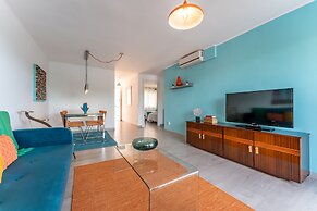 Your Retro Beach Front Hideaway in Salou