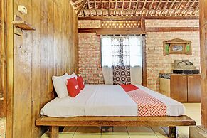 OYO Homes 93598 Omah Baturan Syariah