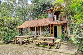 OYO Homes 93598 Omah Baturan Syariah