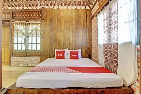 OYO Homes 93598 Omah Baturan Syariah