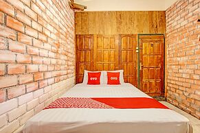 OYO Homes 93598 Omah Baturan Syariah