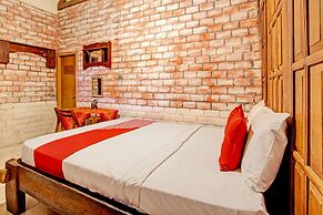 OYO Homes 93598 Omah Baturan Syariah