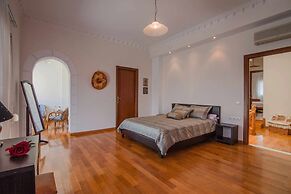 Villa Aphrodite with sea & mountain view