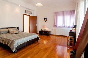 Villa Aphrodite with sea & mountain view