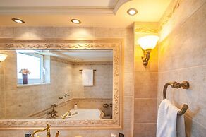 Villa Aphrodite with sea & mountain view