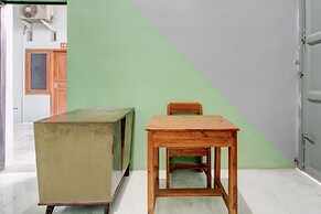 OYO Homes 93599 Homestay Bambu Oerip Syariah