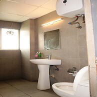 Hotel Noida Grand 121