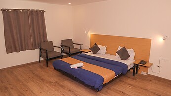 Hotel Noida Grand 121