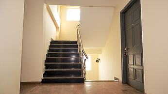 Hotel Noida Grand 121