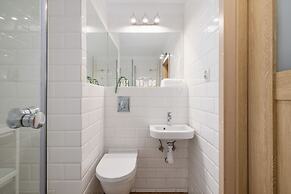 Grey Apartment in Katowice by Renters