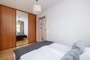 Grey Apartment in Katowice by Renters