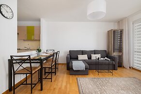 Grey Apartment in Katowice by Renters