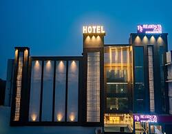 Regenta Place Raaj Agra