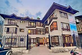 Hotel Fifth Season - Pahalgam